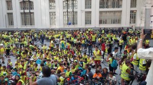 Bicicletada STARS en la calle Montalbán